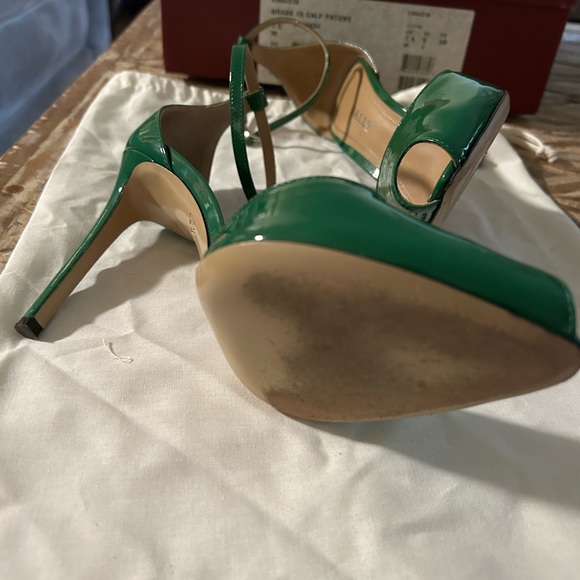 Beautiful peep toe Italian made heels. - Picture 2 of 6